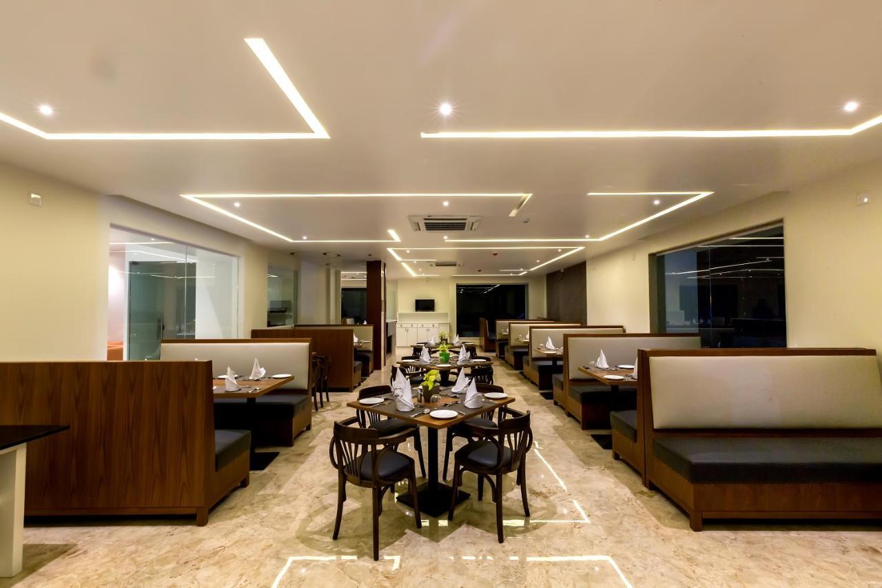 Hotel The Fern Residency Vijayapura Bijāpur Exterior foto